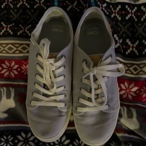 Tom sneakers